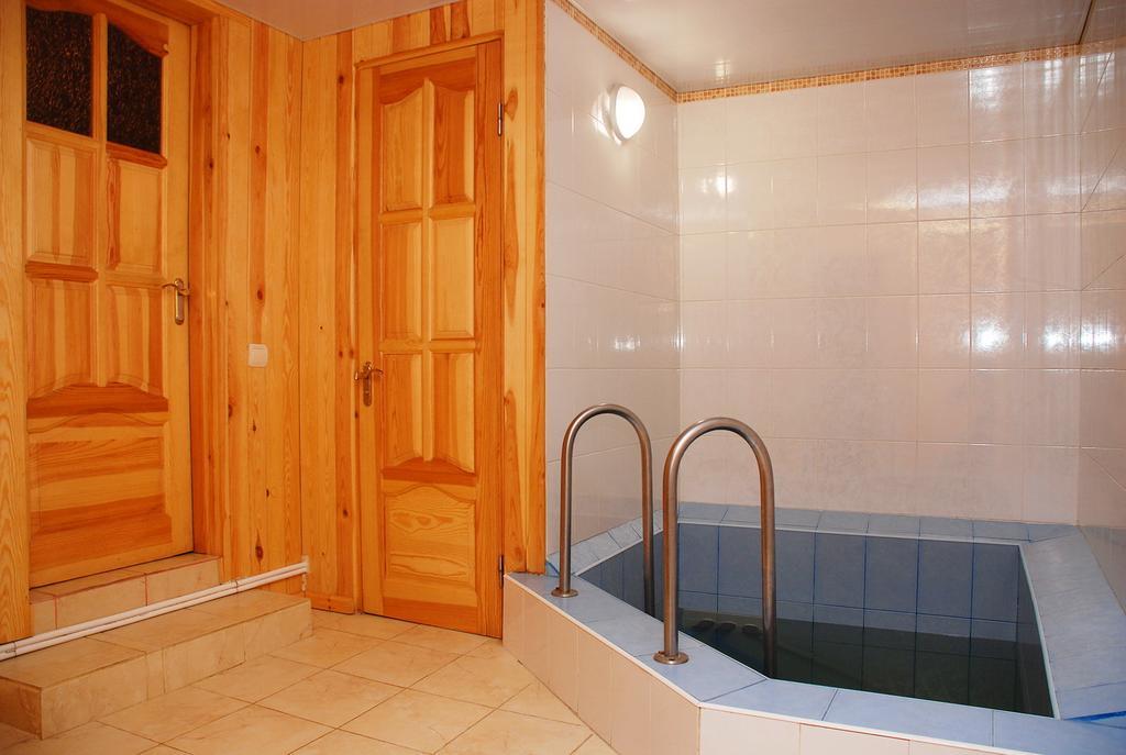 House In Bohatyrska Street كييف المظهر الخارجي الصورة